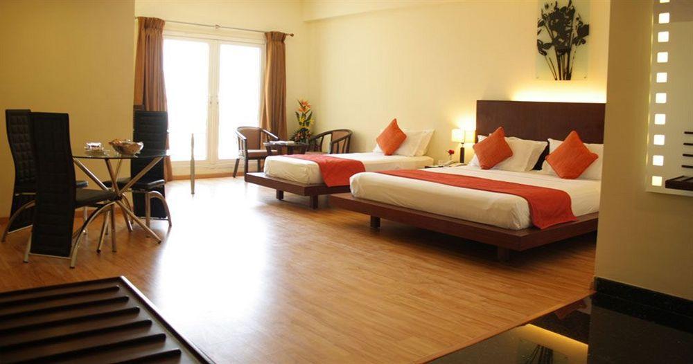Hotel Atithi Pondicherry Exterior foto